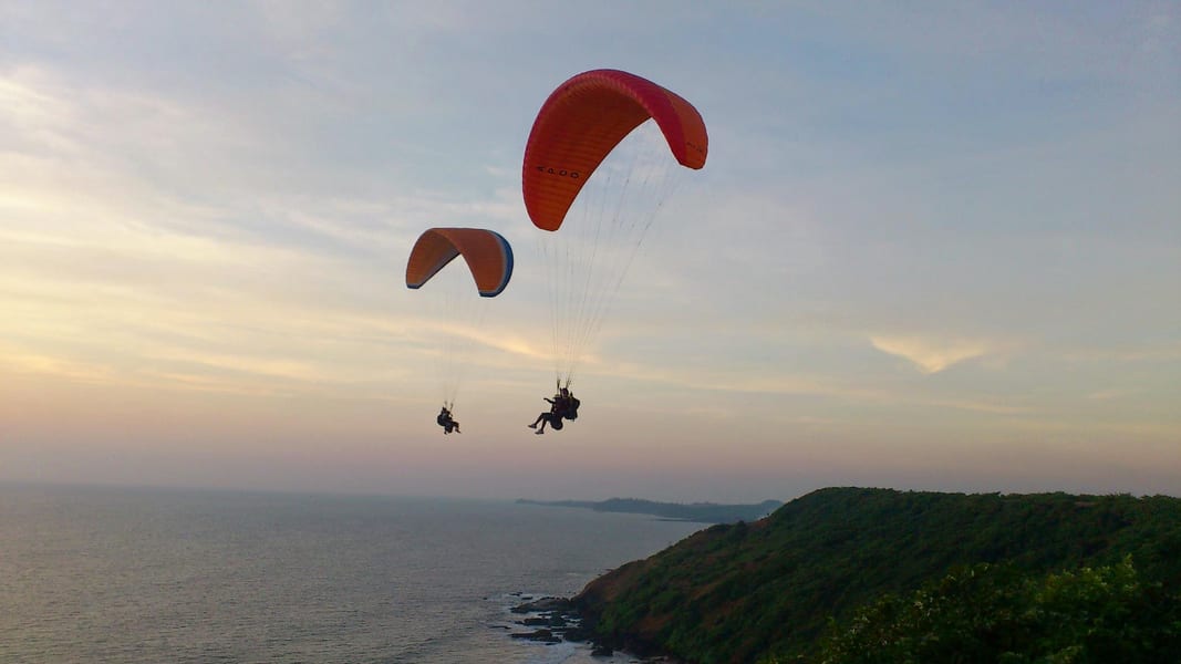 Para Motoring and Paragliding